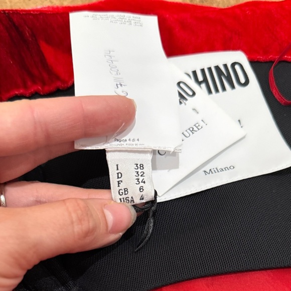 NWT Moschino Abstract Off-The-Shoulder Velour Velvet Dress US 4 Red Cocktail - Picture 5 of 14